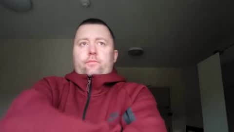 FORMYLOVE online show from December 18, 2025, 9:04 am