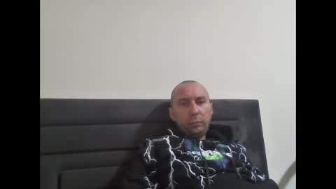 super42835015 online show from October 3, 2025, 5:21 pm