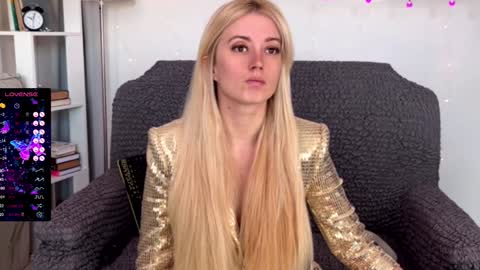 Snapshot of super_peach_stream chatting on January 2, 2025, 10:58 am ANNApvt open full info in bio online show from January 2, 2025, 10:58 am