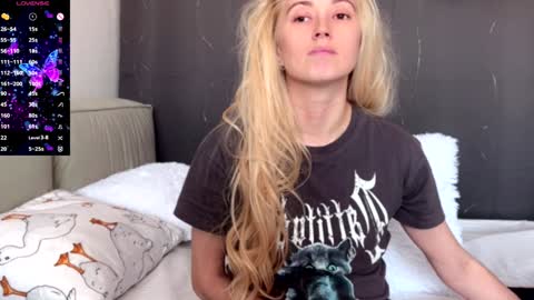 Snapshot of super_peach_stream chatting on January 28, 2025, 10:56 am ANNApvt open full info in bio online show from January 28, 2025, 10:56 am