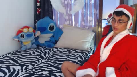 GAY online show from December 22, 2024, 2:28 am