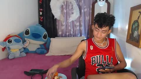 GAY online show from February 12, 2025, 4:44 pm