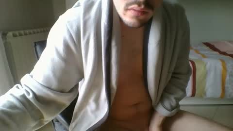 Snapshot of superbirdman12345 chatting on February 18, 2025, 9:21 am Bighead online show from February 18, 2025, 9:21 am