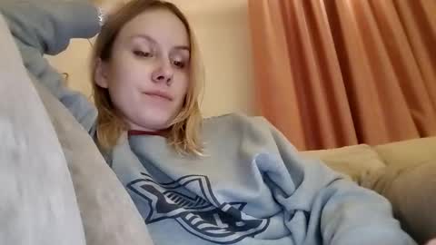 Snapshot of supereasyx chatting on January 14, 2025, 2:00 pm Annie online show from January 14, 2025, 2:00 pm