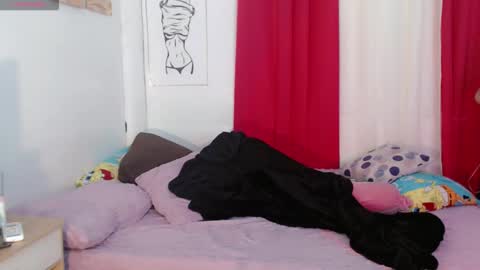 Im val online show from September 12, 2025, 9:48 pm