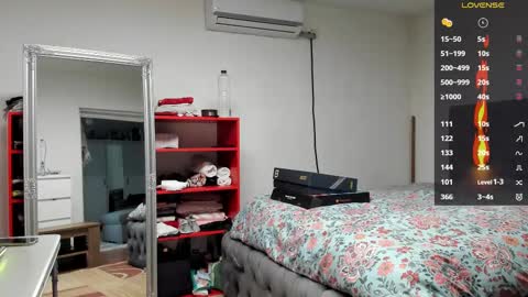 supermanboyxxl online show from February 27, 2025, 7:44 am