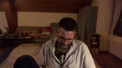 supersquirrel81 online show from November 25, 2025, 7:58 pm