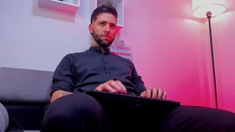 supreme_alpha_ online show from November 17, 2025, 3:45 am