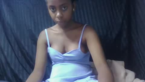 Snapshot of surbelle chatting on January 13, 2026, 8:08 am surbelle online show from January 13, 2026, 8:08 am