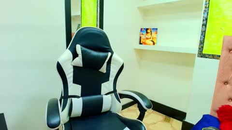 Snapshot of susan_moore29 chatting on November 14, 2025, 7:01 pm susan online show from November 14, 2025, 7:01 pm