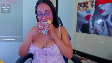 Snapshot of susan_moore29 chatting on November 20, 2025, 8:19 pm susan online show from November 20, 2025, 8:19 pm