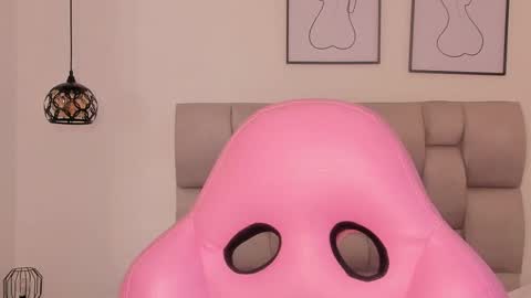 Susan online show from October 1, 2025, 8:48 pm