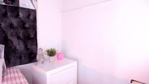 Snapshot of susana_mont chatting on May 19, 2026, 4:08 am susana online show from May 19, 2026, 4:08 am