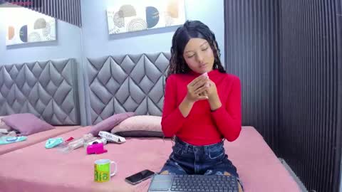 susana_sanchezz online show from March 18, 2026, 11:57 am