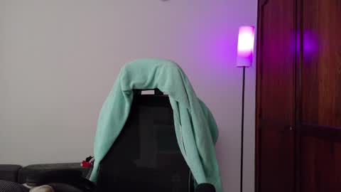 Susana online show from April 15, 2026, 8:42 pm