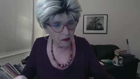 Snapshot of susanandlisa chatting on February 19, 2025, 11:36 pm sexualsusan online show from February 19, 2025, 11:36 pm