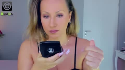 Snapshot of susanjewel chatting on December 16, 2024, 7:58 am SusanJewel online show from December 16, 2024, 7:58 am