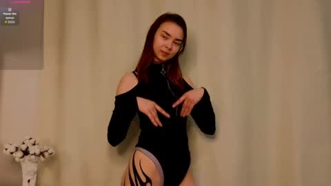 susannahtrojahn online show from May 19, 2026, 3:29 pm