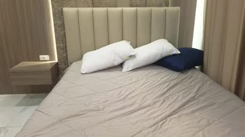 susannjohnson online show from February 12, 2026, 12:38 am