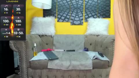 Snapshot of susanslim chatting on March 12, 2025, 7:59 pm susanslim online show from March 12, 2025, 7:59 pm