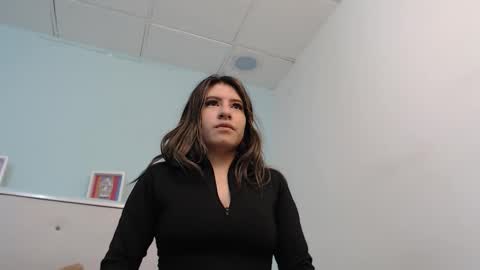 susanwilliams_ online show from February 12, 2026, 11:05 am