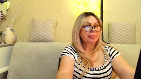 SusiexNoreen online show from March 15, 2026, 2:12 pm