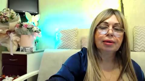 Snapshot of susiexnoreen chatting on April 21, 2026, 2:15 am SusiexNoreen online show from April 21, 2026, 2:15 am