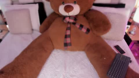  susi  online show from March 5, 2026, 8:27 pm