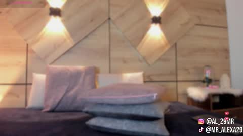 sussan online show from March 6, 2026, 7:54 pm