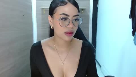 Snapshot of sussan_love01 chatting on February 19, 2025, 2:34 pm Susan online show from February 19, 2025, 2:34 pm