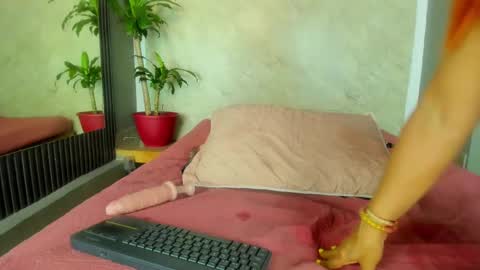 Snapshot of sussanmilf_ chatting on February 21, 2025, 5:20 pm sussanmilf online show from February 21, 2025, 5:20 pm