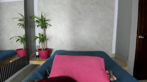 Snapshot of sussanmilf_ chatting on February 28, 2025, 11:03 am sussanmilf online show from February 28, 2025, 11:03 am
