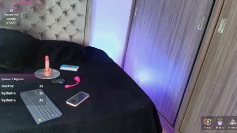 Snapshot of sussidream chatting on February 10, 2026, 8:57 pm Andrea online show from February 10, 2026, 8:57 pm