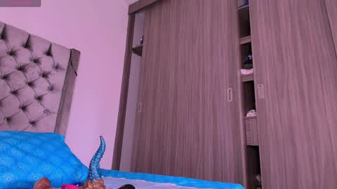 Snapshot of sussidream chatting on April 1, 2026, 10:18 pm Andrea online show from April 1, 2026, 10:18 pm