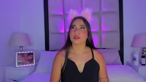 sussyfoxx_ online show from April 7, 2026, 3:18 am