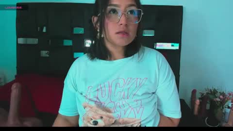 Snapshot of sussysunny_ chatting on May 7, 2026, 3:23 am Sussy Sunny online show from May 7, 2026, 3:23 am