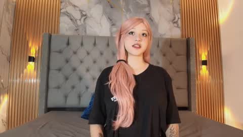 Snapshot of suxan_white chatting on September 28, 2025, 12:10 pm suxan_white online show from September 28, 2025, 12:10 pm