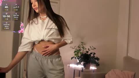 Snapshot of suzane_martin chatting on February 3, 2026, 2:53 am Hey Im Suzane online show from February 3, 2026, 2:53 am