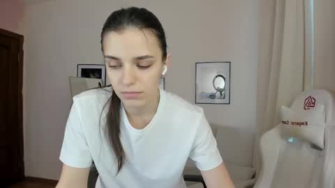 Snapshot of suzyjames chatting on January 22, 2025, 8:07 am Suzy next stream Thursday Friday Saturday online show from January 22, 2025, 8:07 am