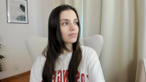 Snapshot of suzyjames chatting on January 23, 2025, 5:45 am Suzy next stream Thursday Friday Saturday online show from January 23, 2025, 5:45 am