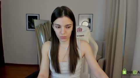 Snapshot of suzyjames chatting on February 1, 2025, 5:07 am Suzy next stream Thursday Friday Saturday online show from February 1, 2025, 5:07 am