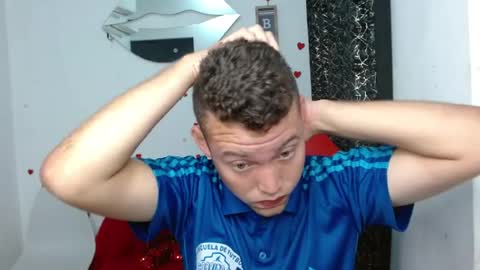 Snapshot of sven_fox723 chatting on April 19, 2026, 12:15 pm Sven online show from April 19, 2026, 12:15 pm