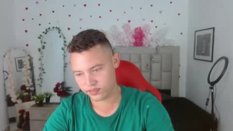 Snapshot of sven_fox723 chatting on May 4, 2026, 12:34 pm Sven online show from May 4, 2026, 12:34 pm