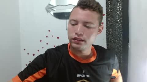 Snapshot of sven_fox723 chatting on May 25, 2026, 12:44 pm Sven online show from May 25, 2026, 12:44 pm