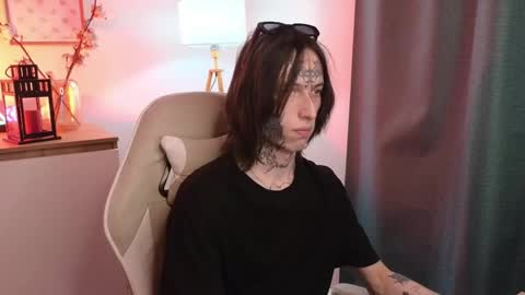 Eric online show from April 18, 2026, 10:43 pm