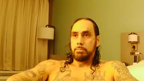 Snapshot of swansonlongfellow chatting on December 18, 2025, 12:00 pm swansonlongfellow online show from December 18, 2025, 12:00 pm