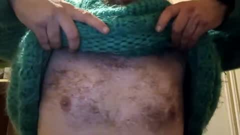 sweaterboy666 online show from December 4, 2024, 6:33 am