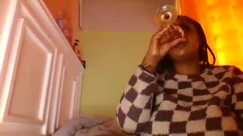 sweet52537 online show from April 13, 2026, 6:08 am