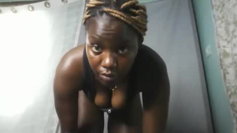 sweet69berry online show from December 1, 2025, 7:13 am