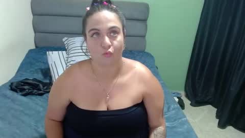 Snapshot of sweet__nikol chatting on February 7, 2025, 7:17 pm Nikol online show from February 7, 2025, 7:17 pm